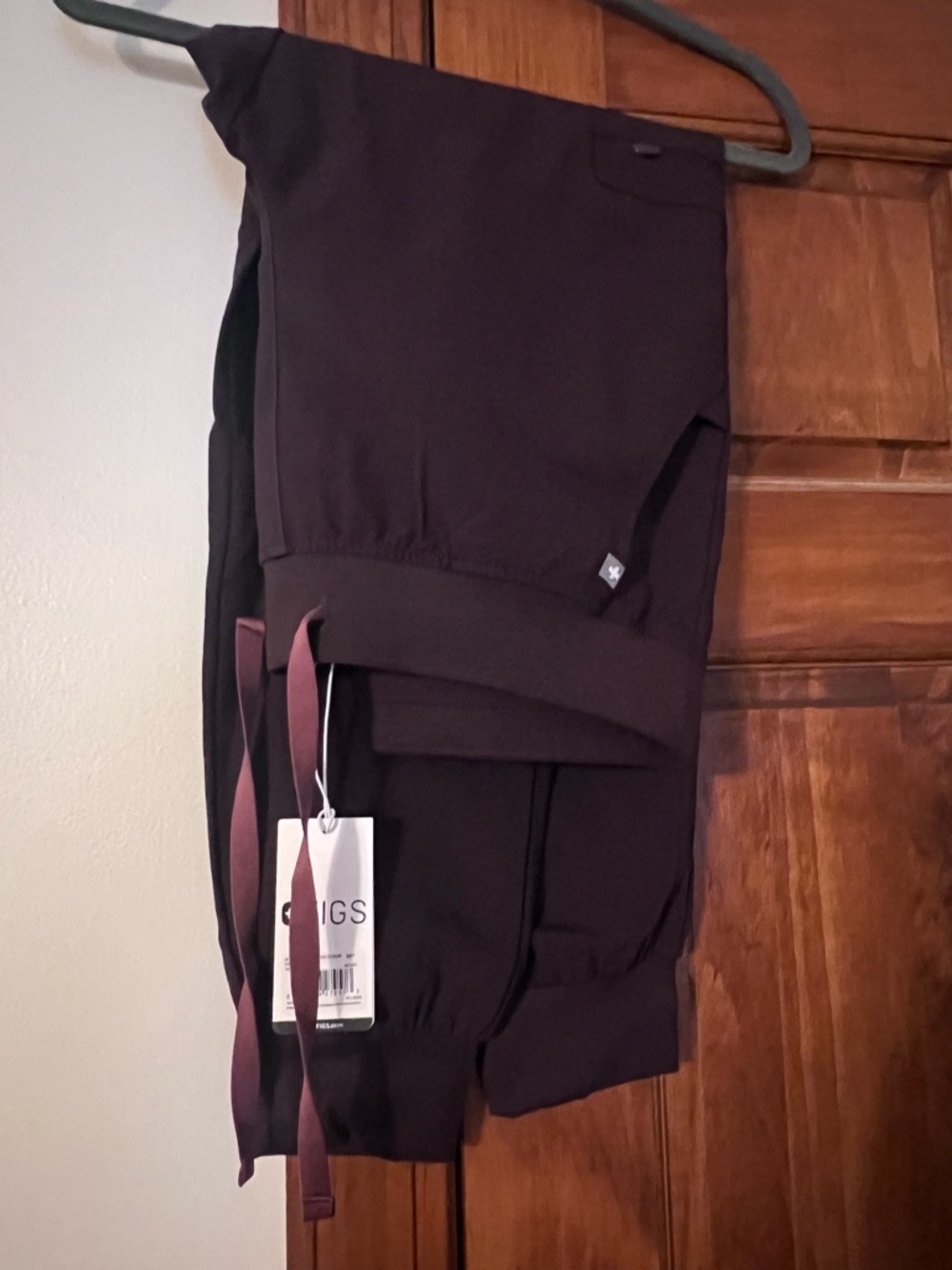 FIGS Espresso Zamora Jogger Scrub Pants NWT Viral Color PETITE Medium